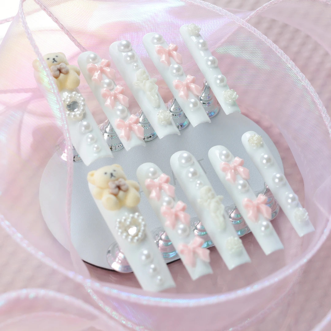 Pearl Bow Bear Press-on Nails