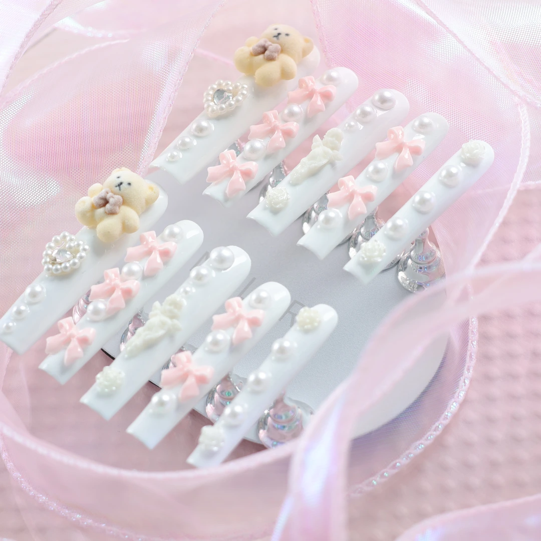 Pearl Bow Bear Press-on Nails